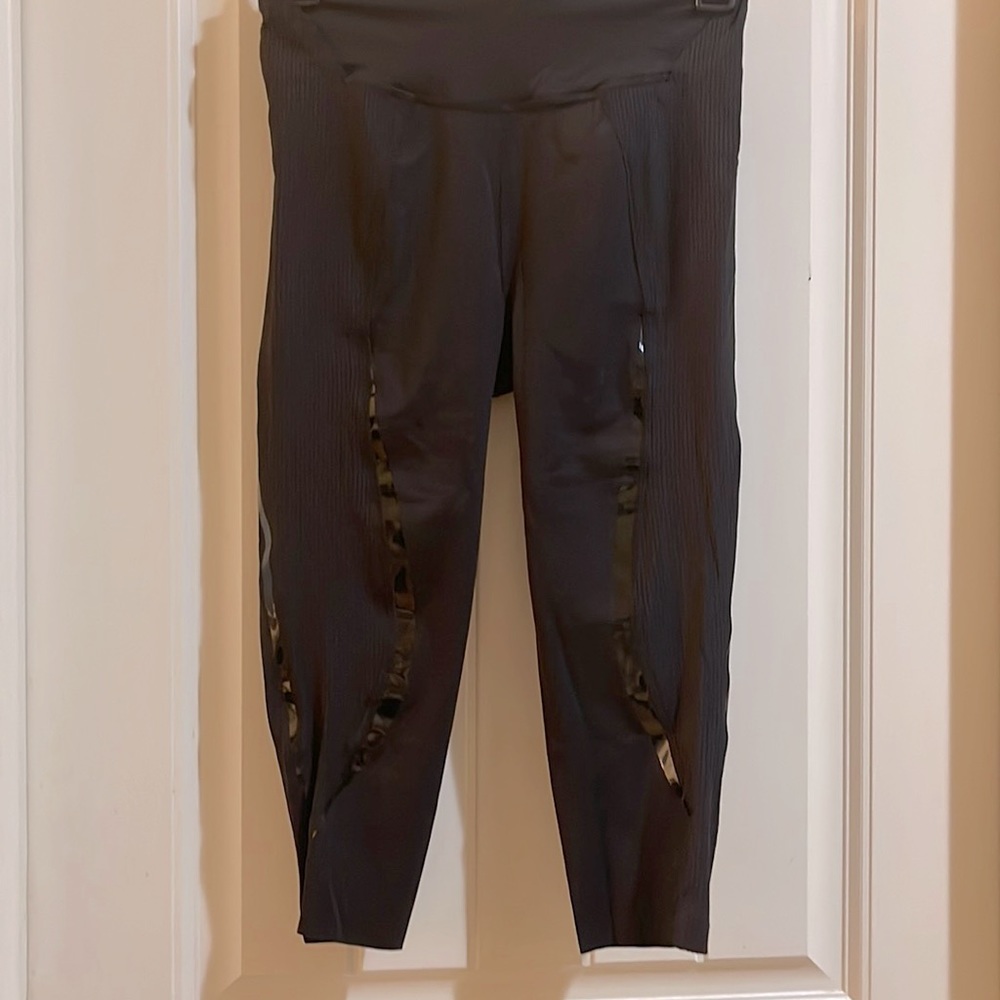 Lululemon cropped leggings